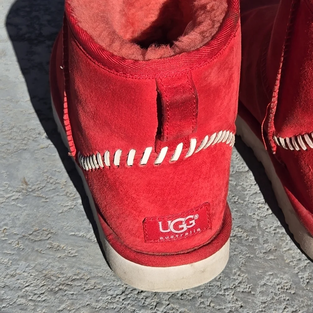 Ugg Men Sz 9 Red Candy Cane Trim Sherpa Bootie
